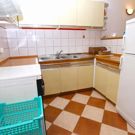 House 1058 Pula